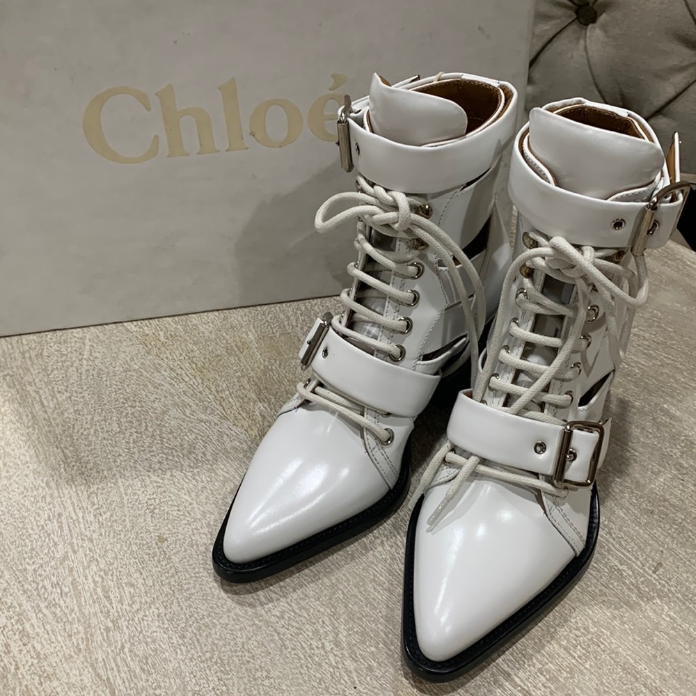 - Chloe Rylee leather cut out boots - Picture 2 of 10